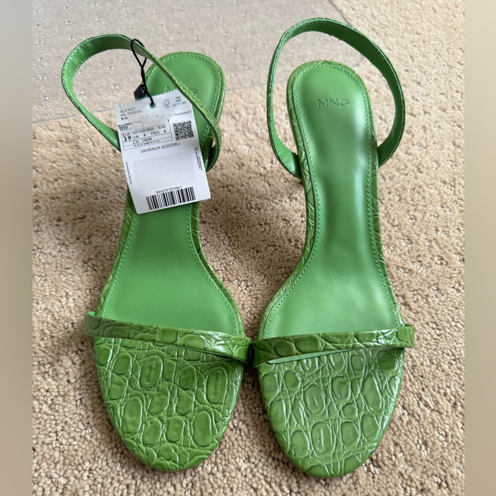 NWT Mango Green crocodile heels